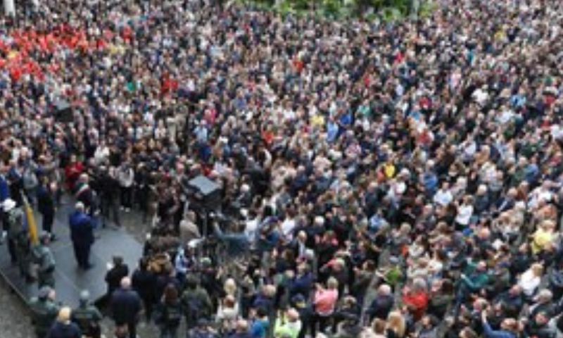 Modena si stringe alle persone ferite, alle loro famiglie e a tutta la sua comunità