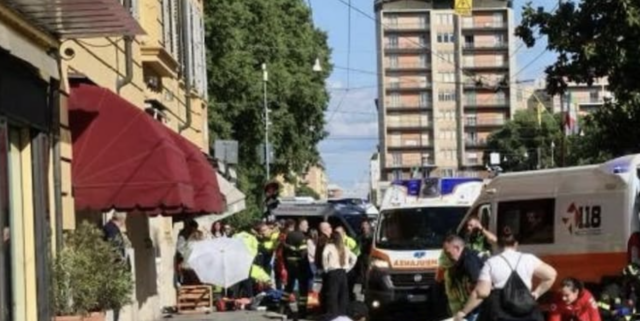 Auto piomba sui passanti in via Emilia a Modena: quattro le persone ricoverate tra Baggiovara e il Maggiore di Bologna in prognosi riservata