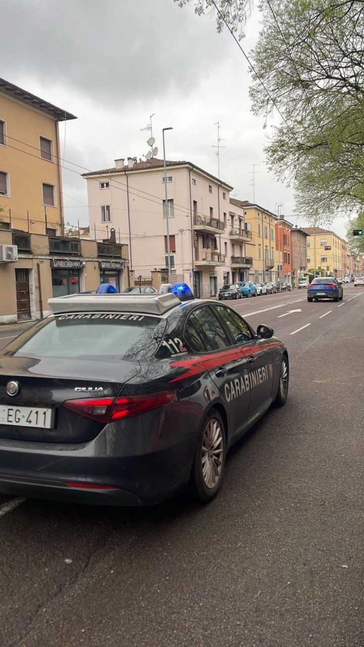 Rapina e aggressione al minimarket: un arresto e due minorenni segnalati dai Carabinieri