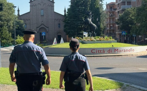 Per continue violenze verso la moglie viene condotto in carcere