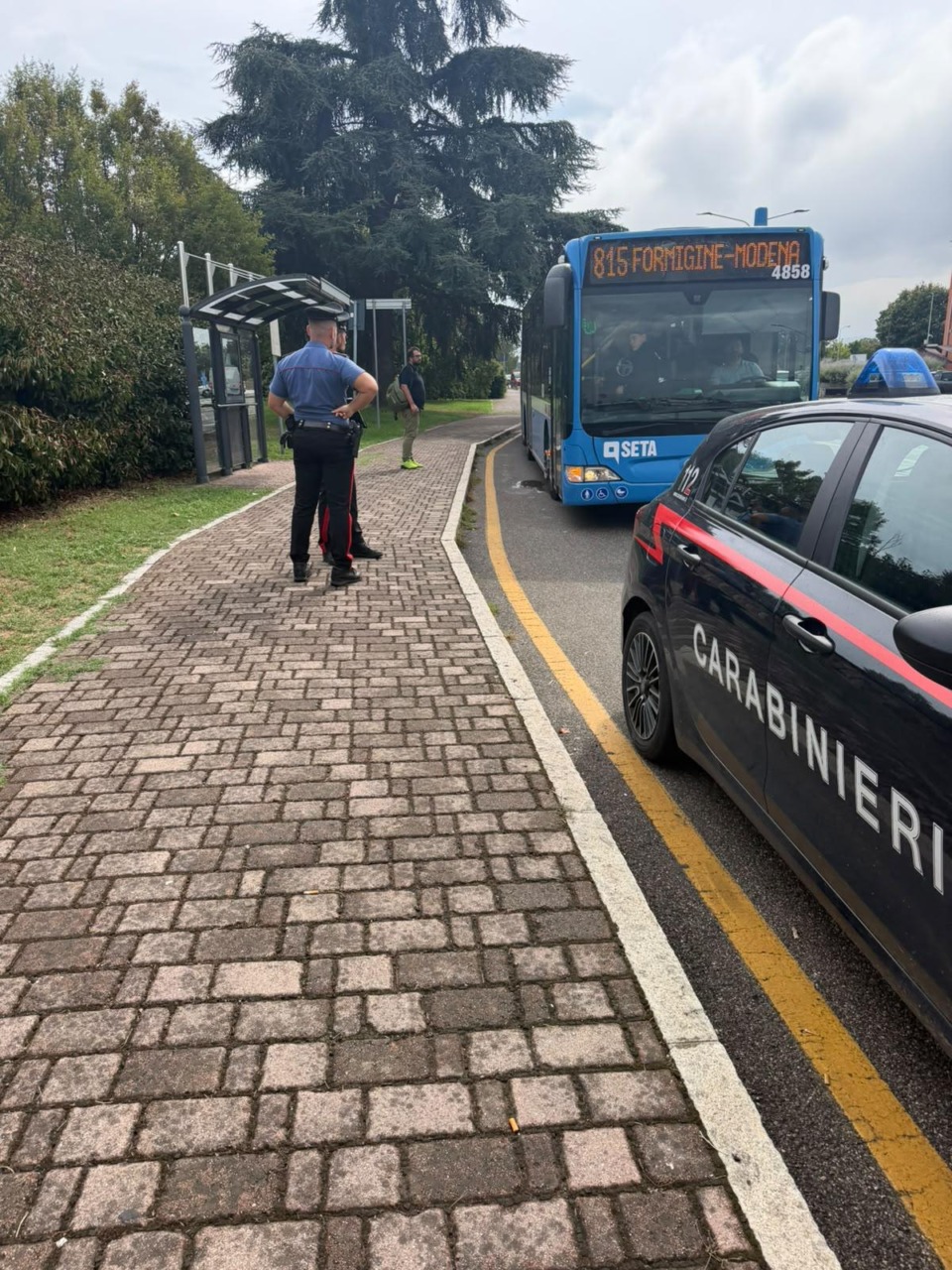 Carabinieri alle fermate dei bus contro situazioni di disagio giovanile