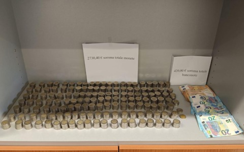Rubano una cassaforte portamonete a Nonantola e tentano di aprirla vicino al fiume Panaro a San Damaso di  Modena:  due arresti