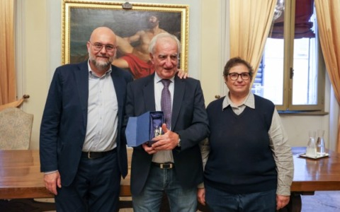 Consegnata dal sindaco Mezzetti all’oncologo Massimo Federico la Bonissima