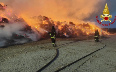 A fuoco uno stabilimento di biomasse