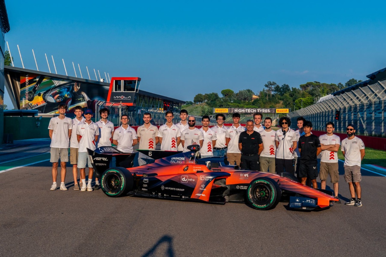 Unimore Racing in pole position  nel GP delle auto a guida autonoma a Imola