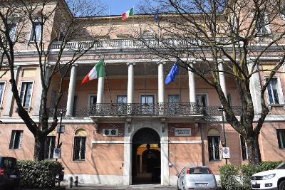 Previsioni demografiche per Modena e provincia: si consolida il calo delle nascite