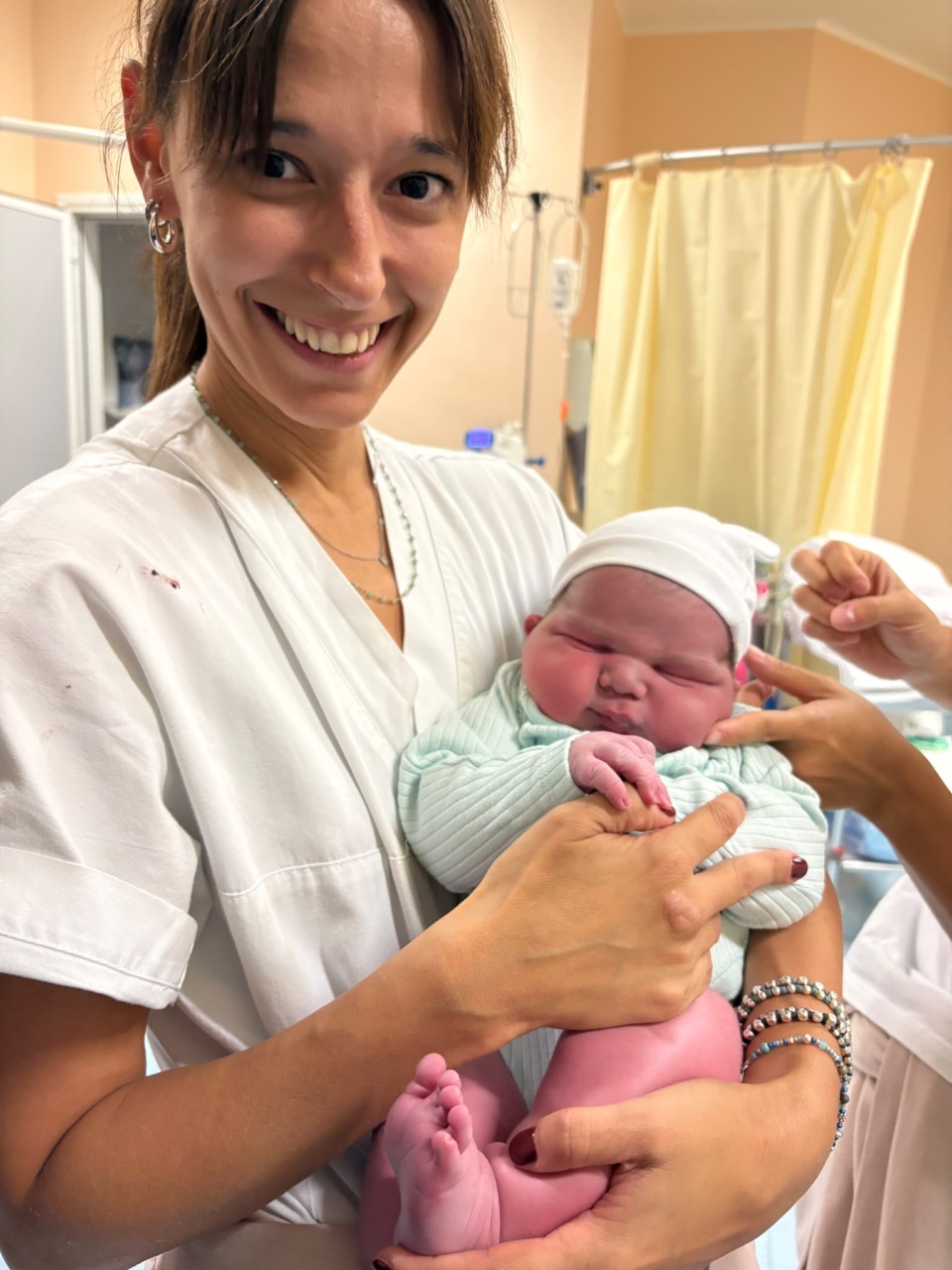 Nascita “eccezionale” a Sassuolo: mamma partorisce figlio di 5.6 chilogrammi