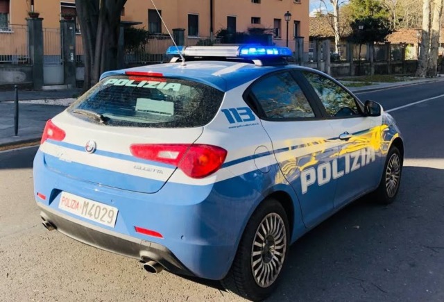 Daspo urbano per un uomo sorpreso nei pressi di un Istituto scolastico con sostanza stupefacente
