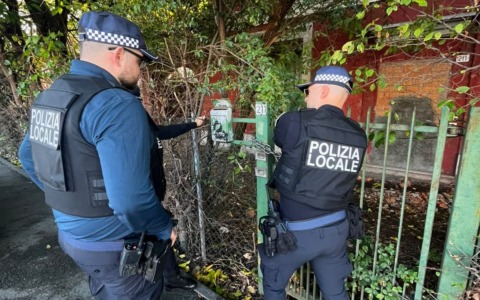 Scoperti tre abusivi dentro all’ex Casa Cantoniera di via Canaletto
