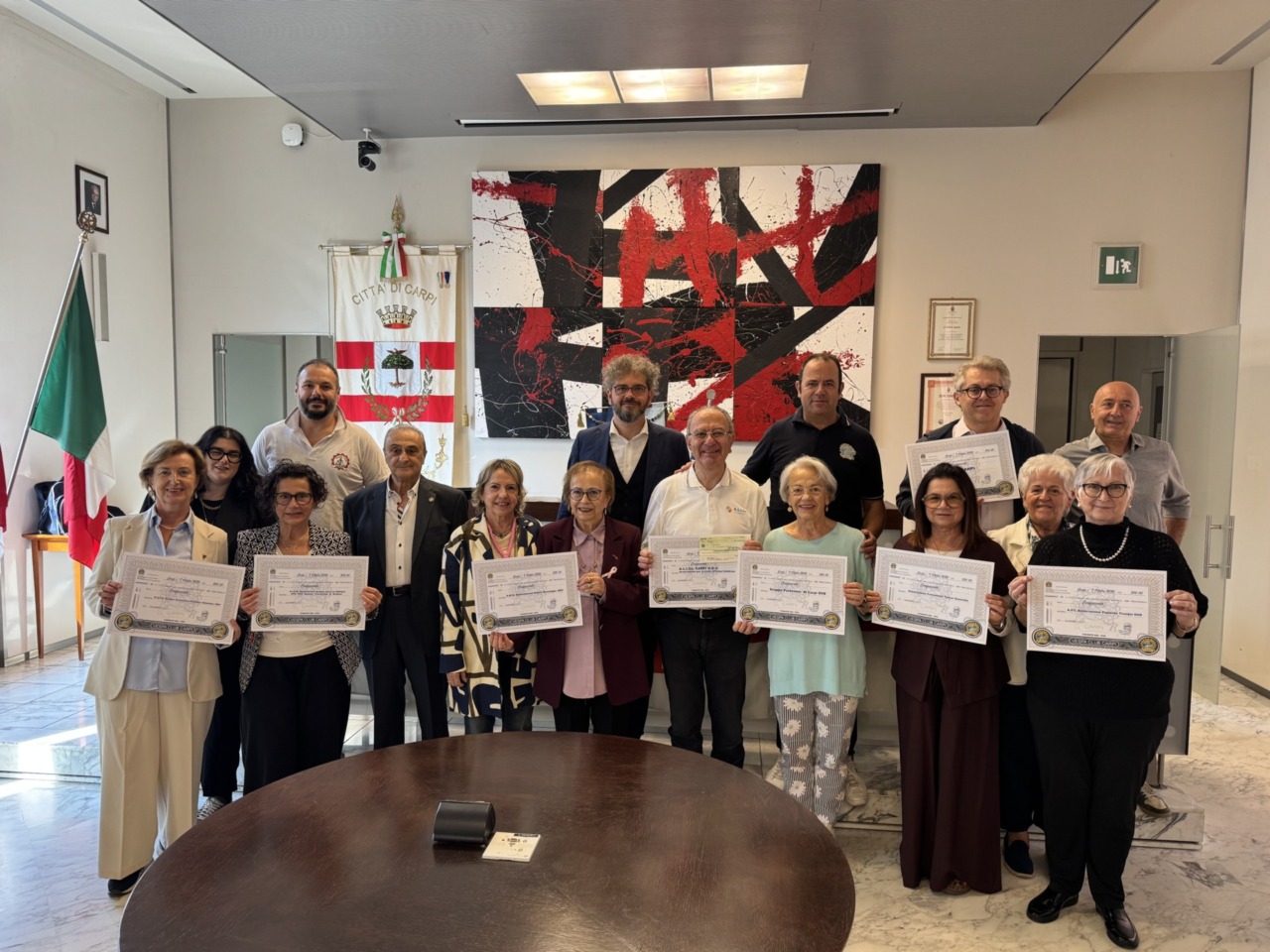 Vespa Club di Carpi, donato il ricavato del raduno internazionale ad otto associazioni